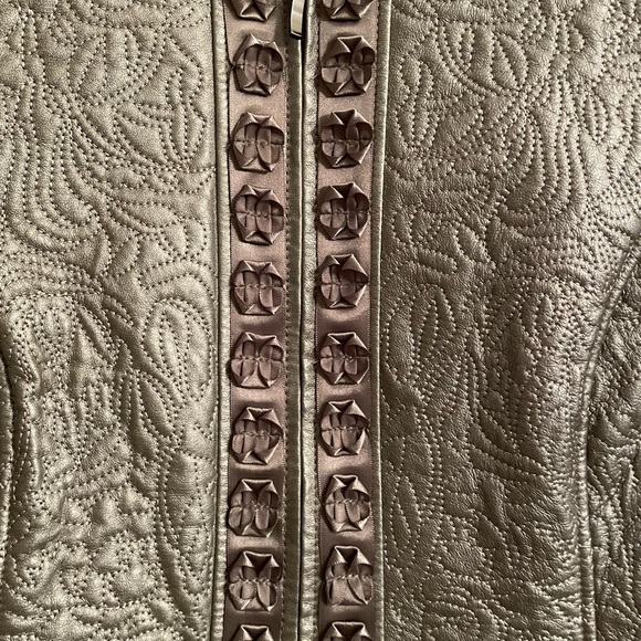 Nygard Collection Women’s Leather and Rayon Jacket size 10-12 or medium - Picture 3 of 6